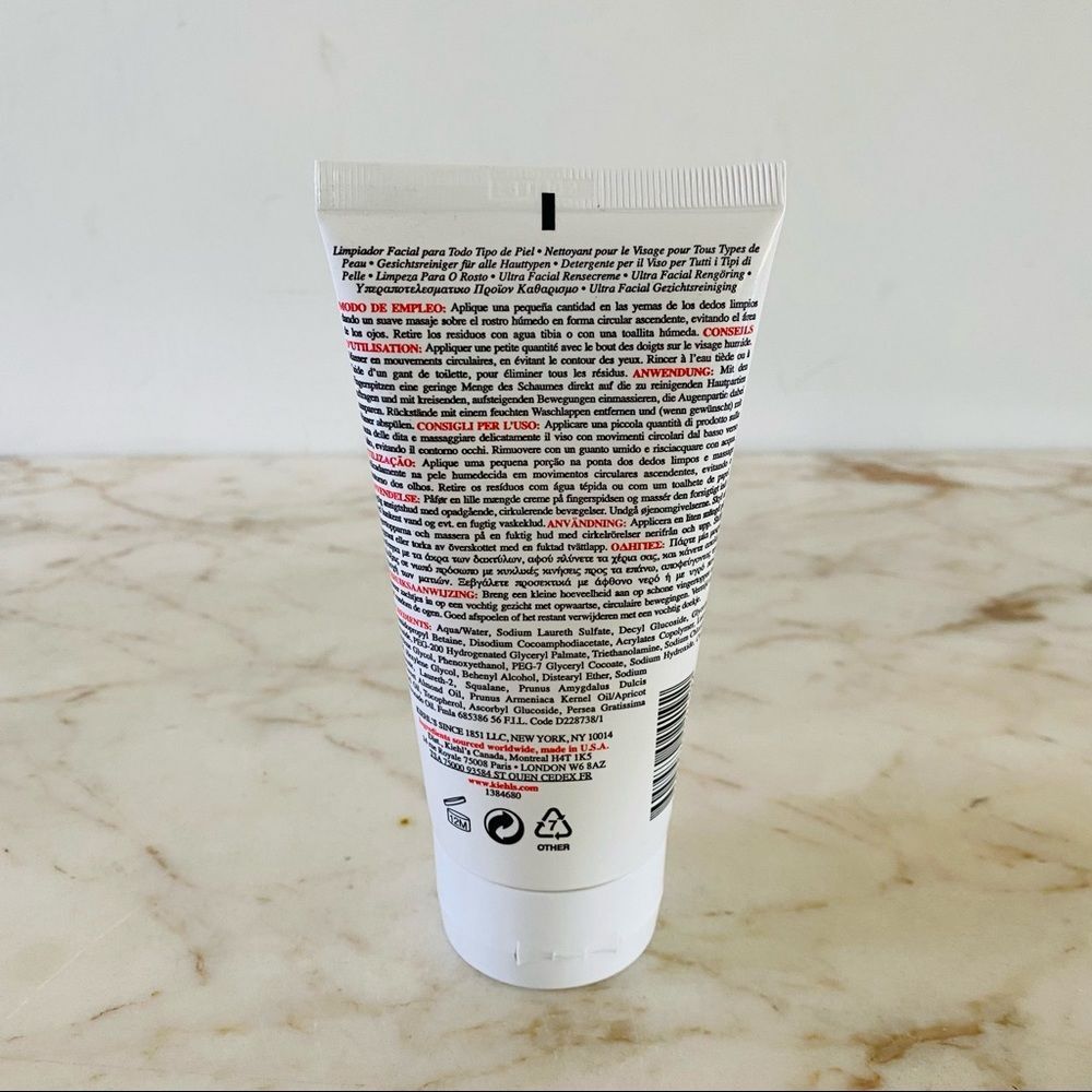 KIEHL'S Ultra Facial Cleanser 5.0 fl. oz. / 150 ml - Picture 2 of 3